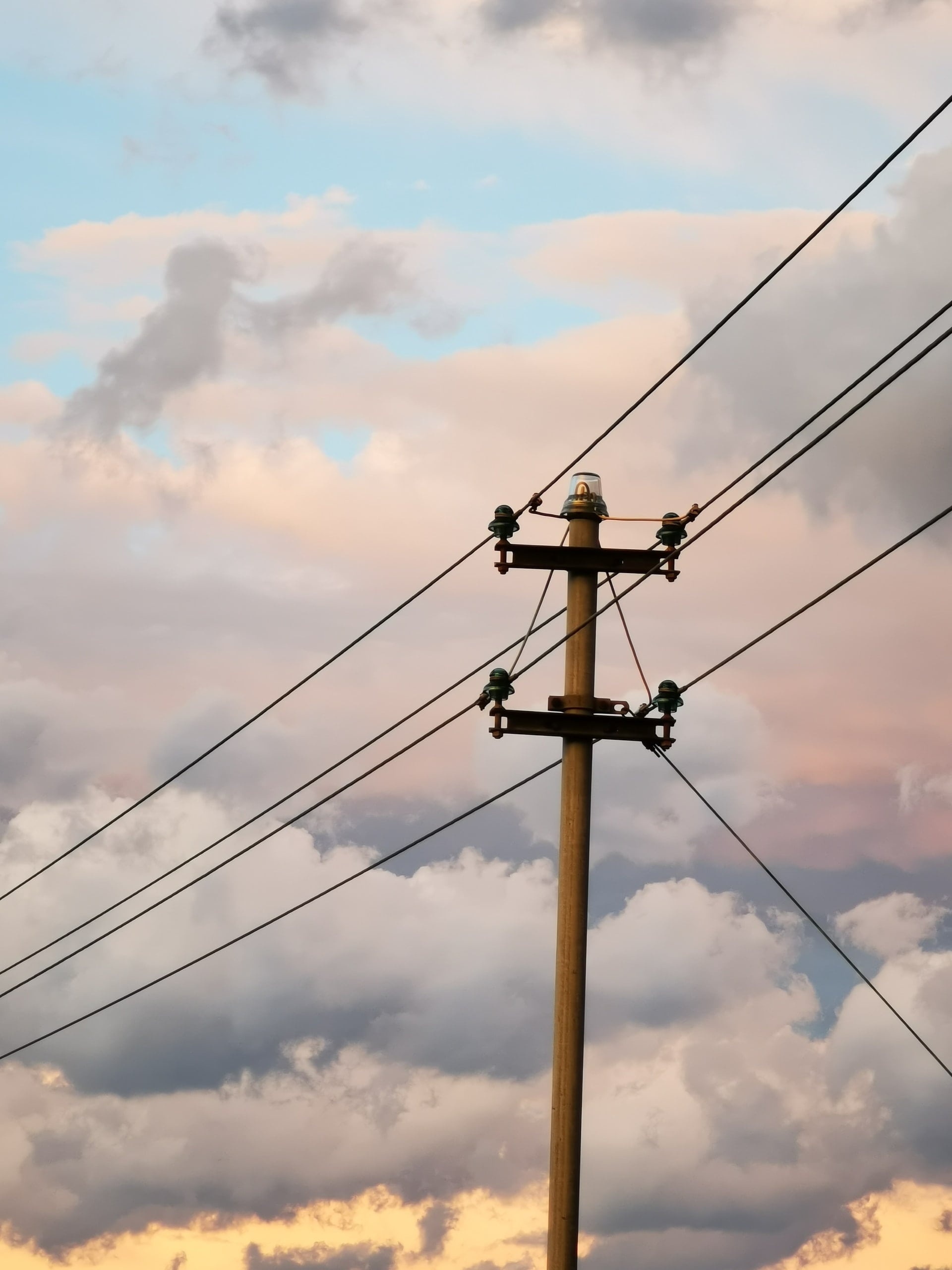 What's the Difference Between Transmission and Distribution Power Lines?, YSG Solar