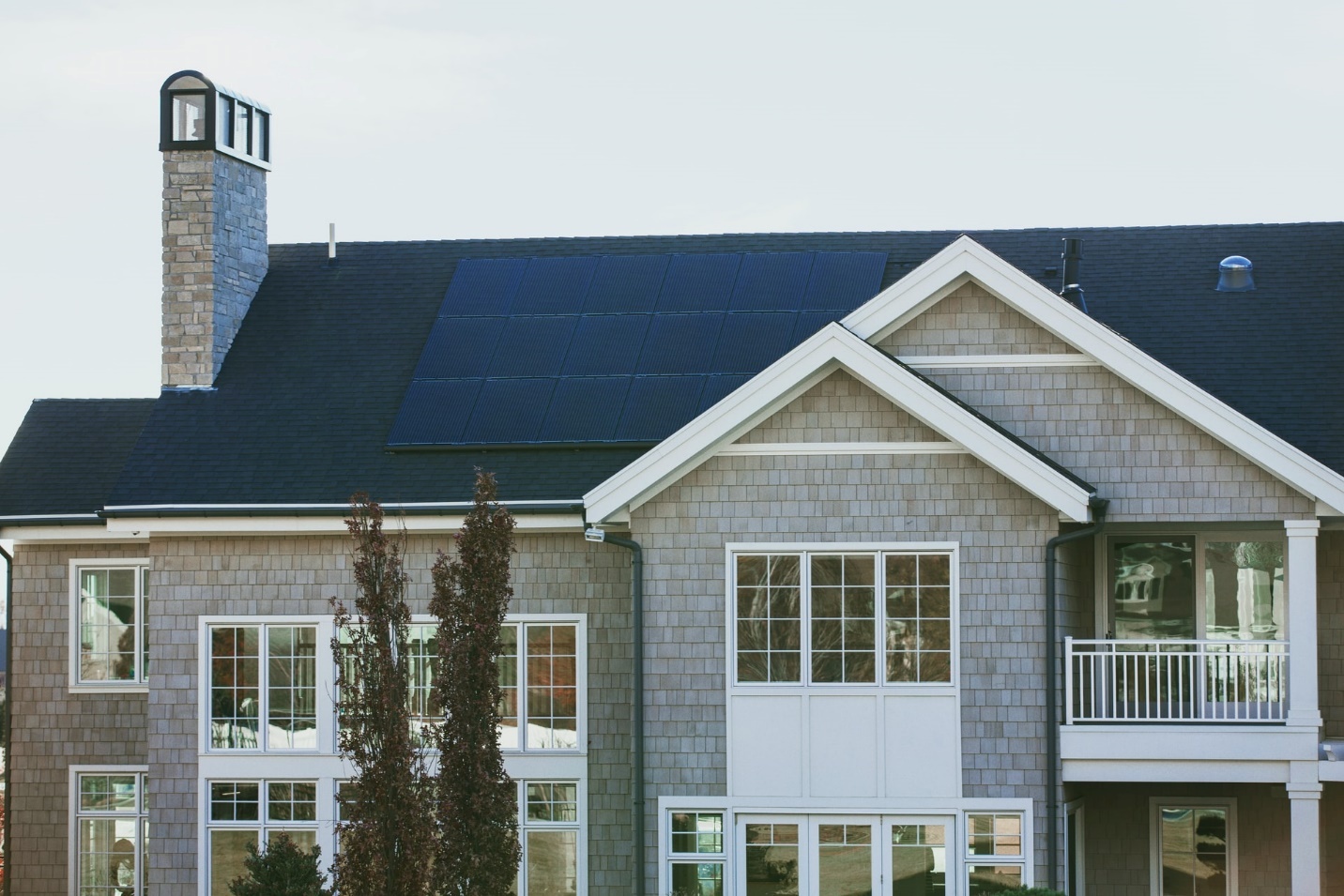 Rooftop Solar Panels, Solar-Powered House, YSG Solar